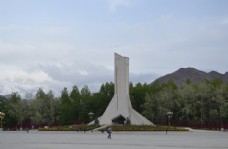 雪山西藏和平解放纪念碑图片