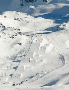 雪山滑雪场风景