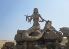 沙海渔女雕塑图片
