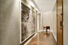 室内背景现代时尚高级客厅走廊亮面背景墙室内装修图