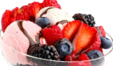 草莓水果硬冰冰淇淋图片