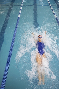 图片素材女性游泳运动员高清图片