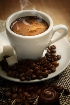 咖啡杯咖啡和咖啡豆