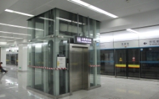 天津地铁 自动电梯 电梯图片
