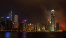 香港在夜间图片