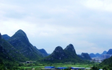 桂林琴潭山峰图片